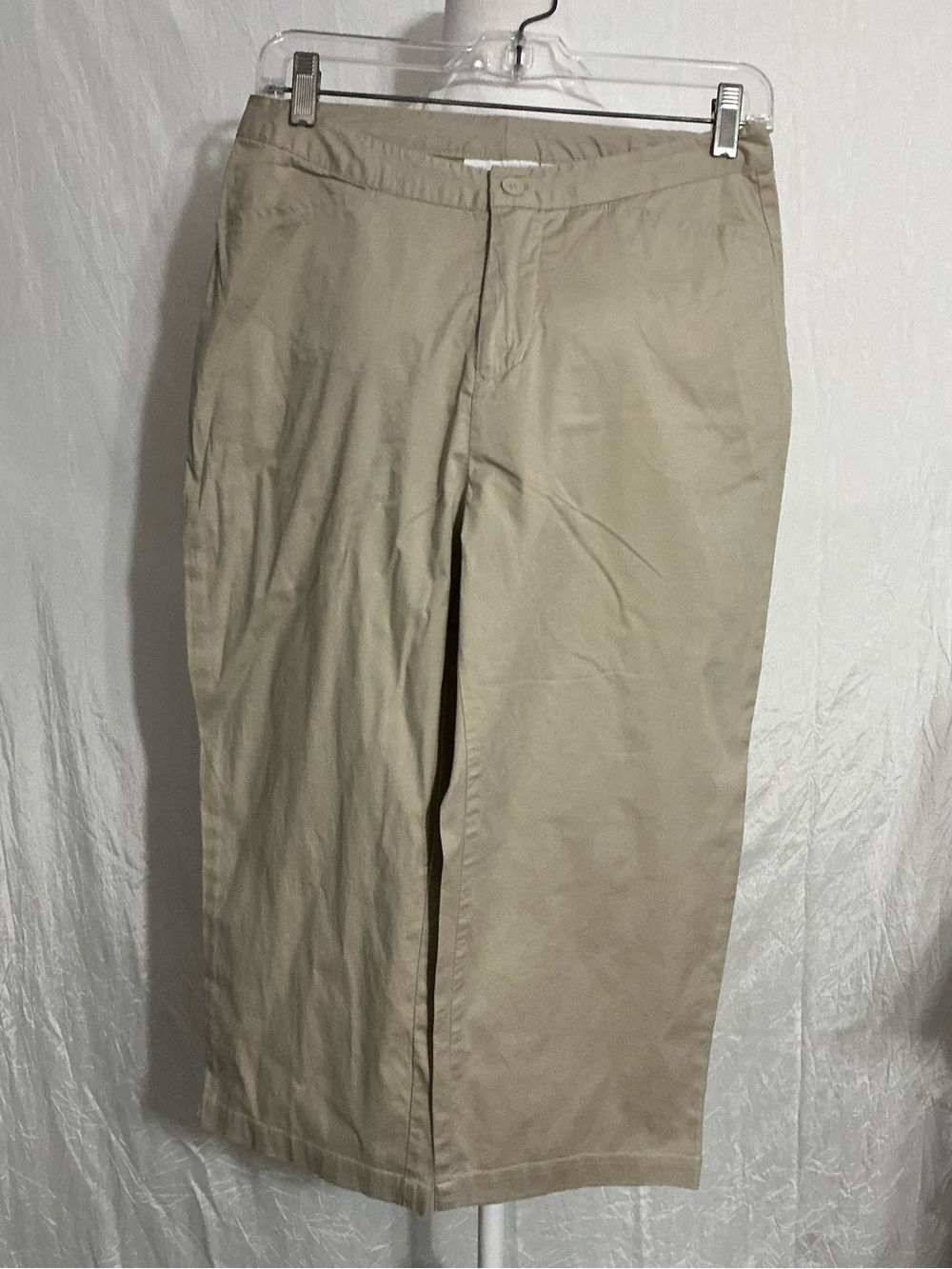 Women's Cropped Chino Pants in Light Khaki